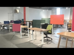 Fabrik-eigene Schreibtisch