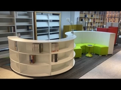 BESTON-Möbel weißer gebogener Bibliotheksbuchregal mit Sofa