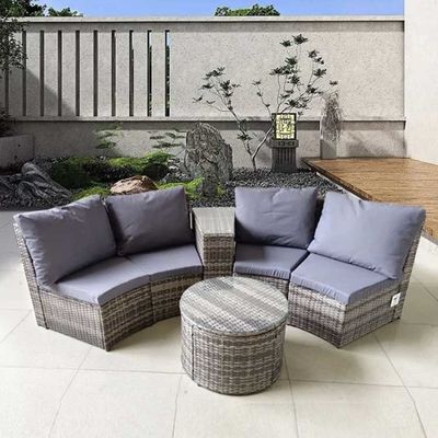 Gebogenes Ecksofa-Set für den Außenbereich, Korbsofa mit rundem Tisch