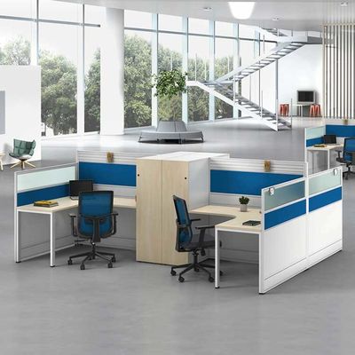 Moderner Arbeitsplatz für 2, 4 und 6 Personen mit Metallrahmen und Kleiderschrank